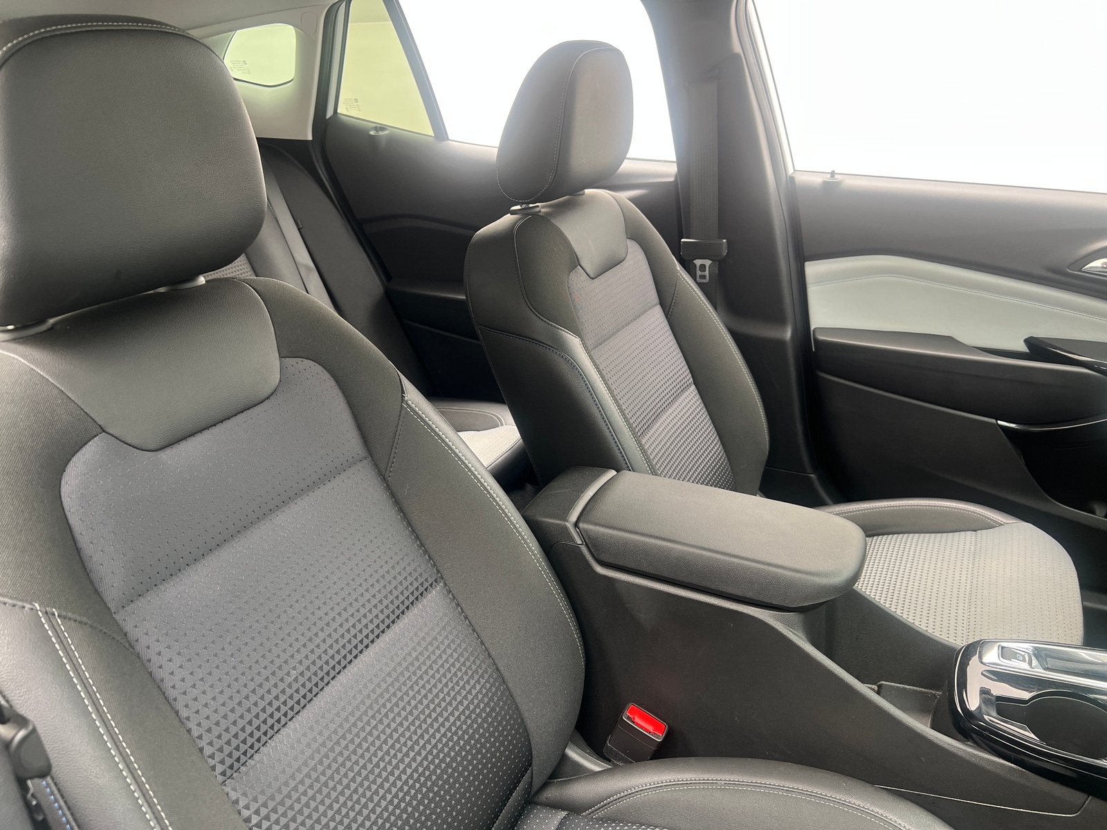 Thumbnail: 2025 Chevrolet Trax - 2