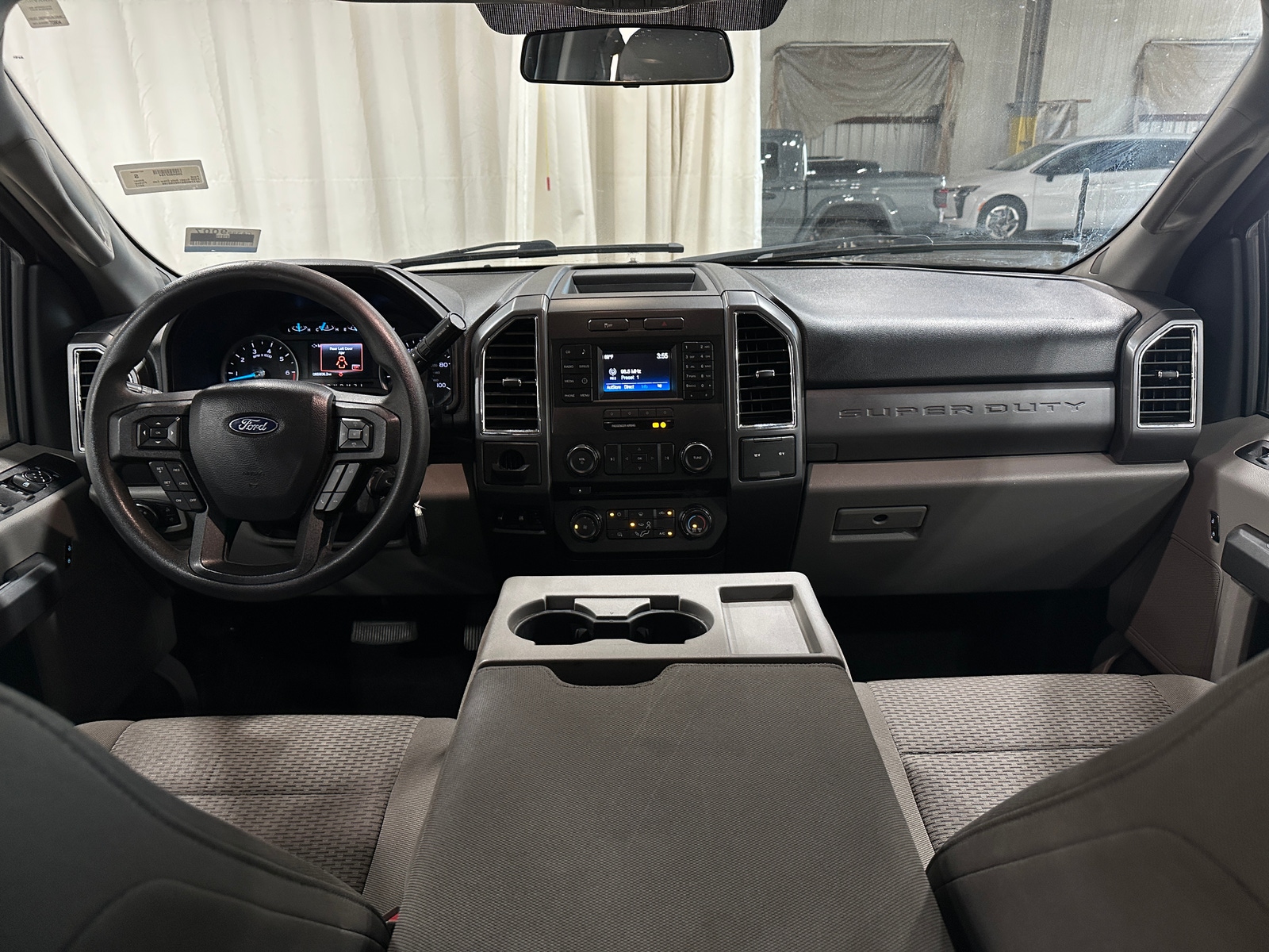 Thumbnail: 2017 Ford Econoline - 3