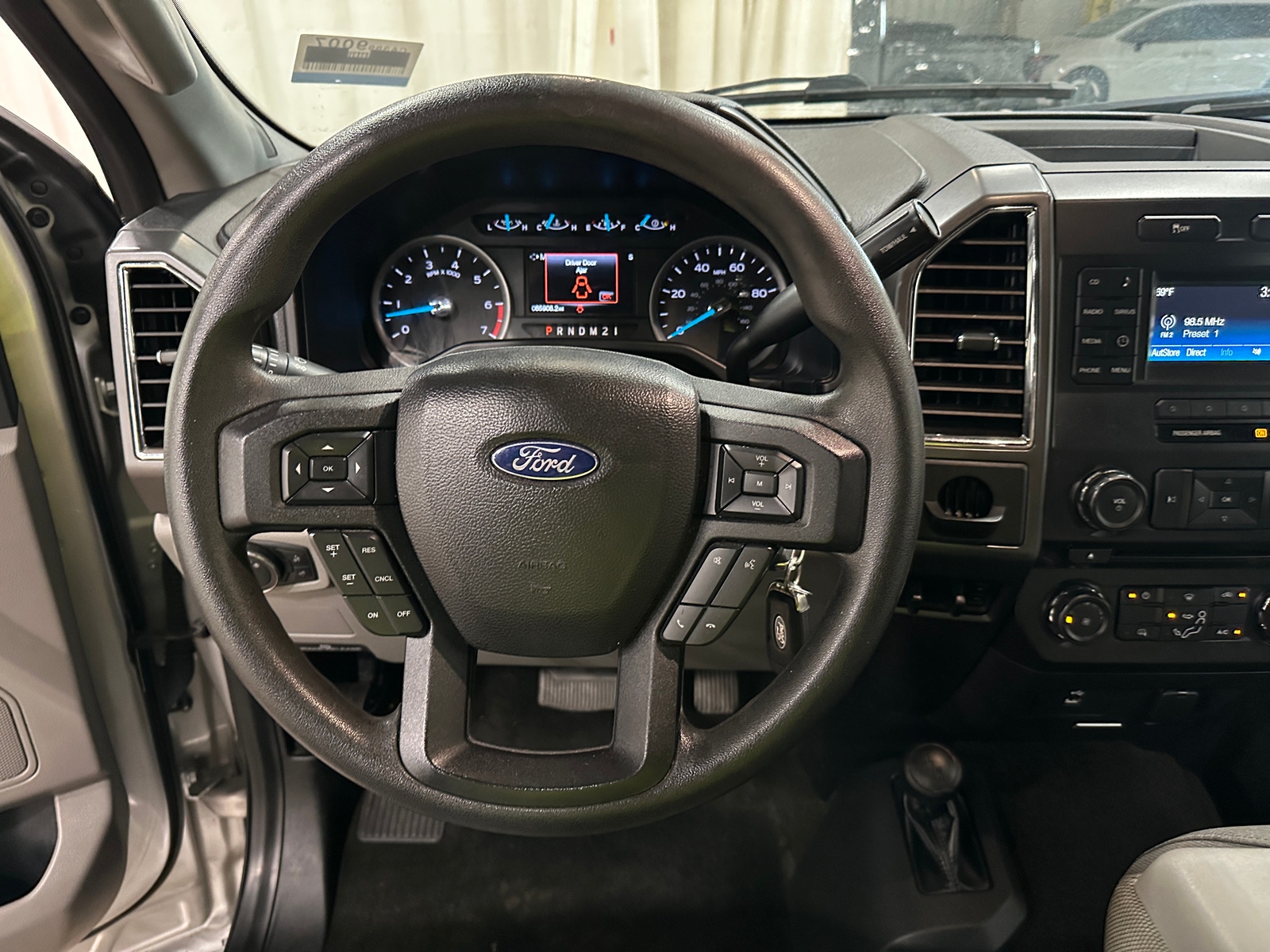 Thumbnail: 2017 Ford Econoline - 5
