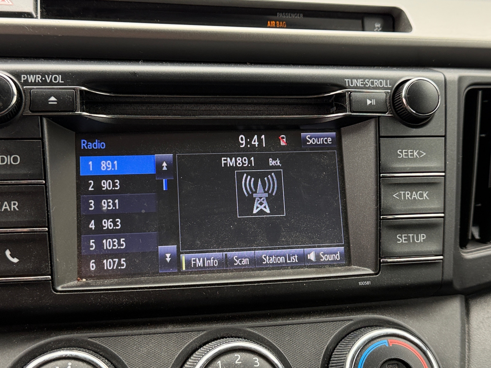 Thumbnail: 2016 Toyota RAV4 - 4