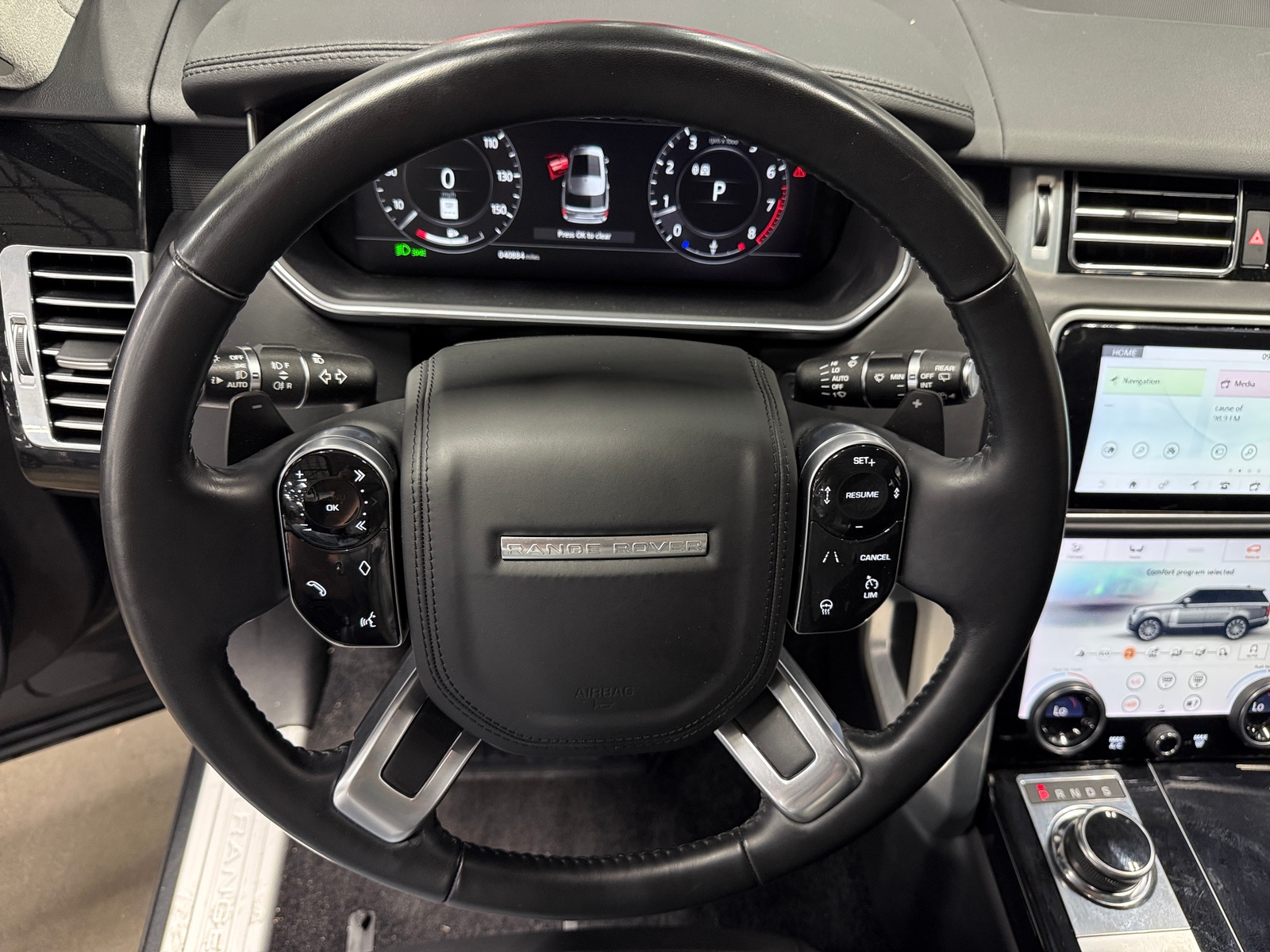 Thumbnail: 2018 Land Rover Range Rover - 4