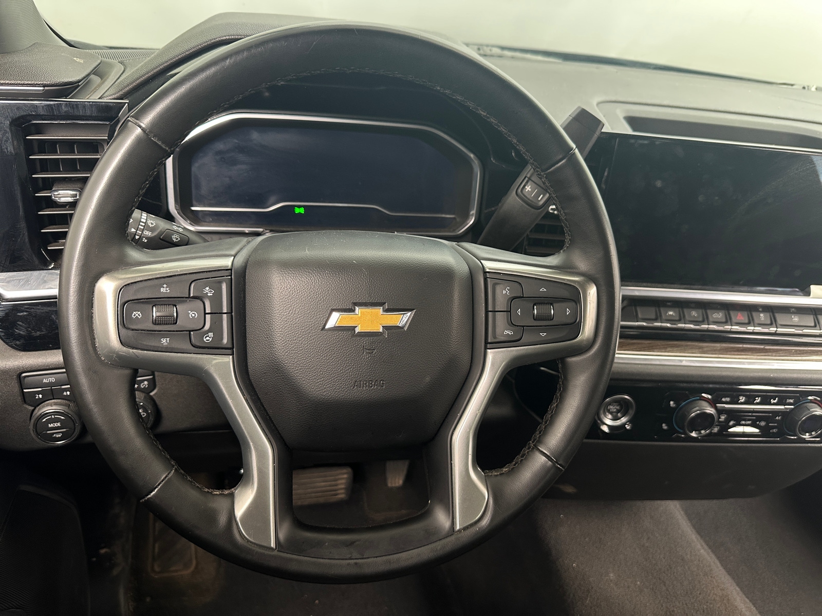 Thumbnail: 2023 Chevrolet Silverado 1500 - 5