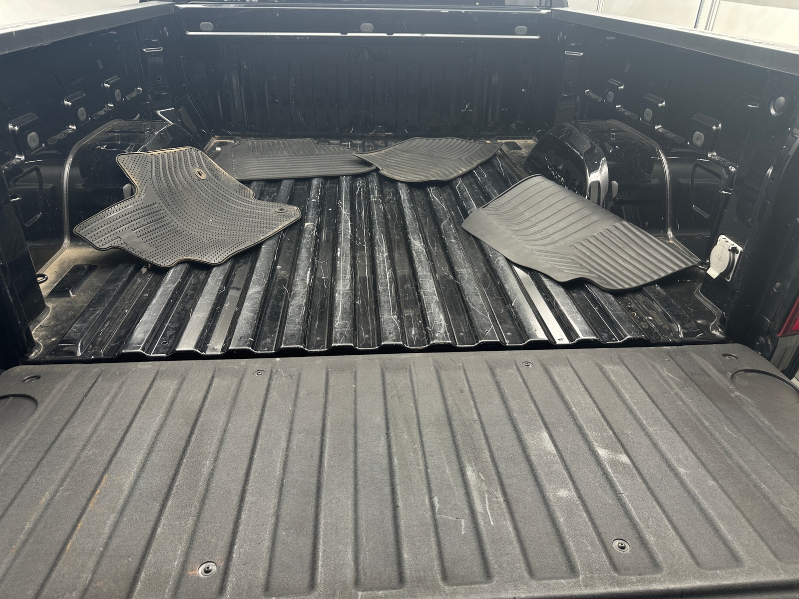Thumbnail: 2023 Chevrolet Silverado 1500 - 7