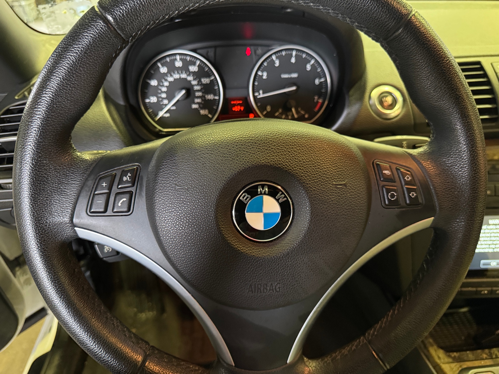 Thumbnail: 2012 BMW 1 Series - 4