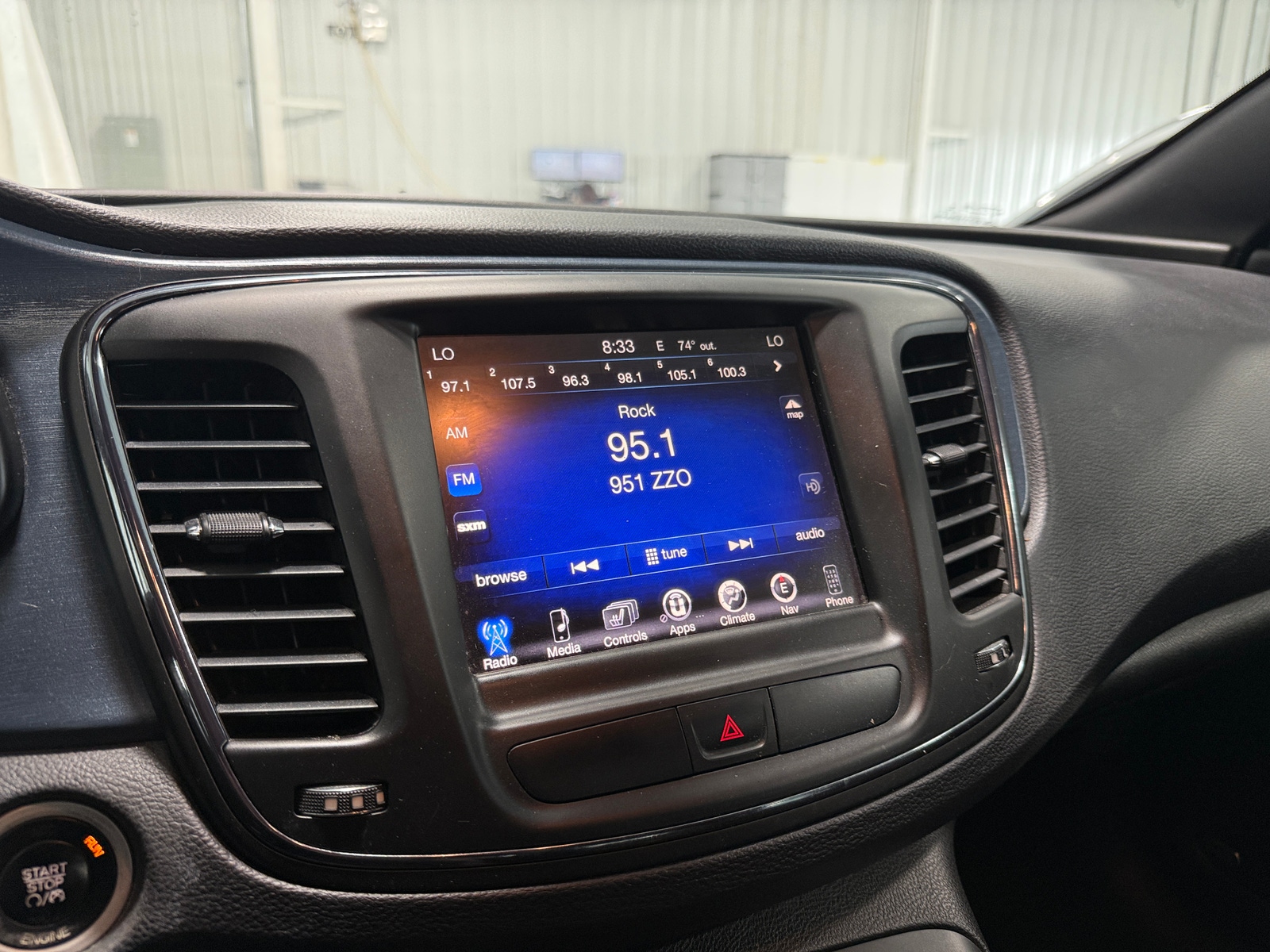 Thumbnail: 2015 Chrysler 200 - 4