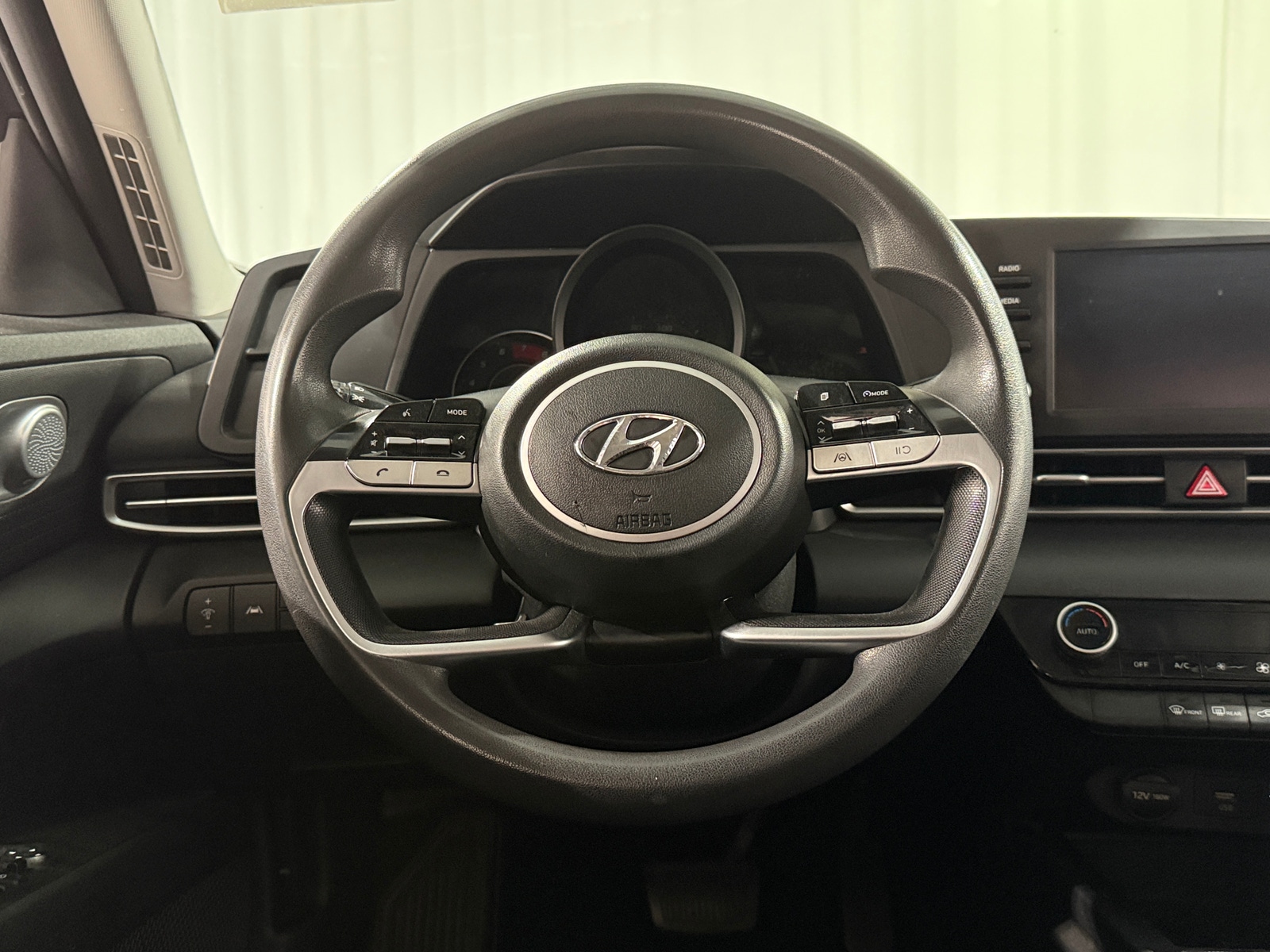 Thumbnail: 2021 Hyundai Elantra - 5