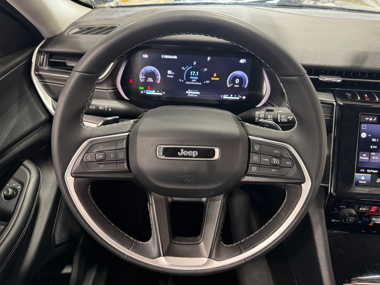 Thumbnail: 2023 Jeep Grand Cherokee - 5