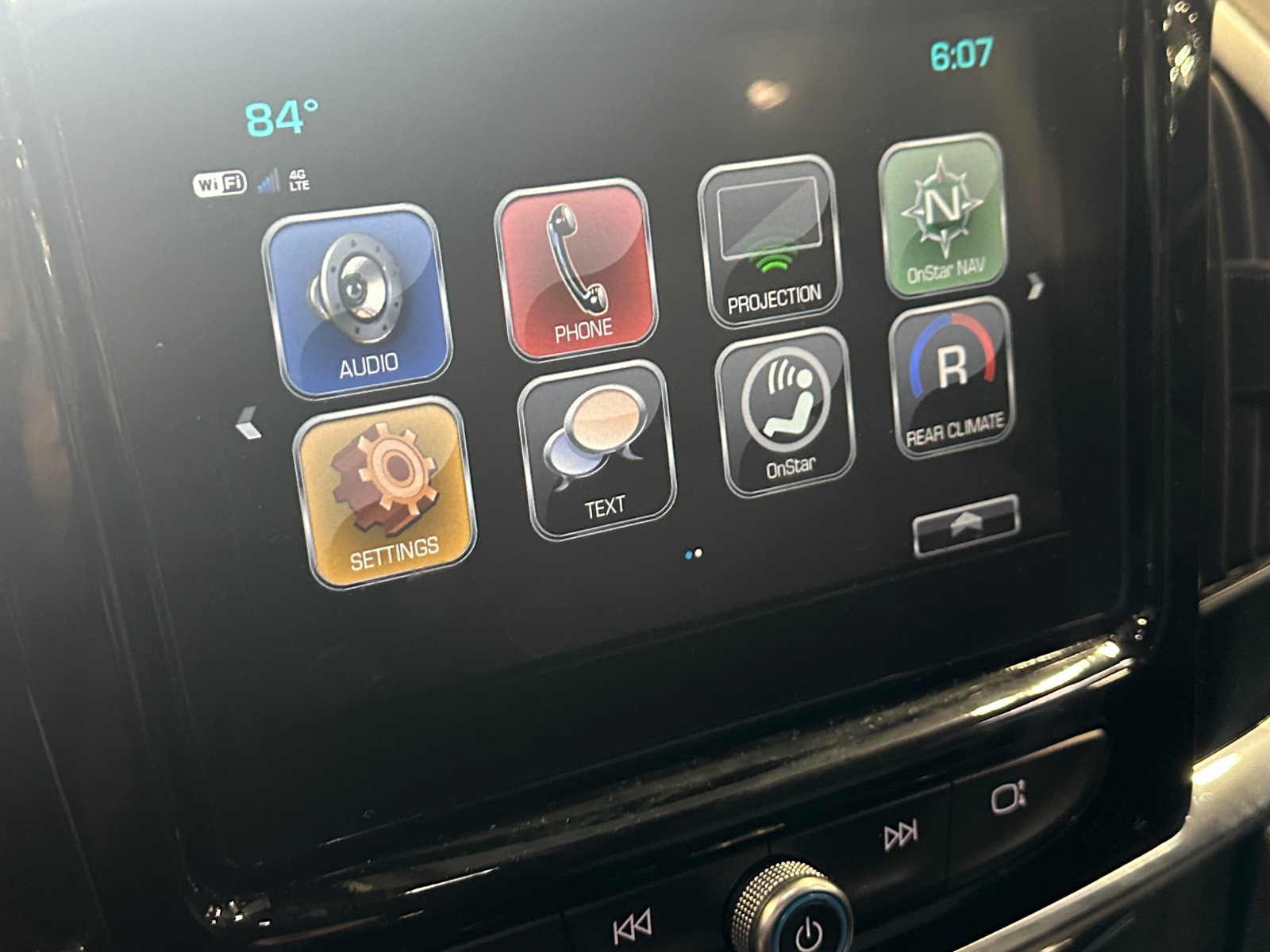 Thumbnail: 2018 Chevrolet Traverse - 4