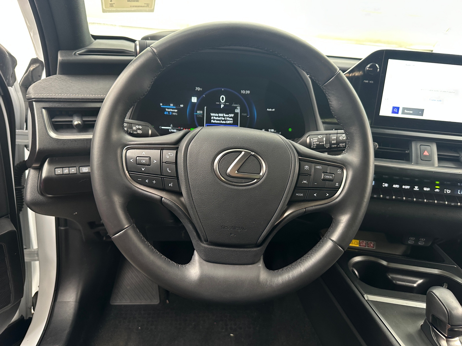Thumbnail: 2025 Lexus UX - 4