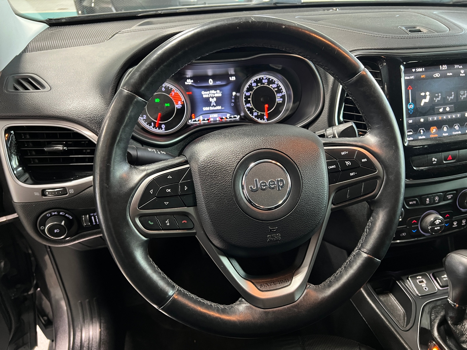Thumbnail: 2019 Jeep Cherokee - 4