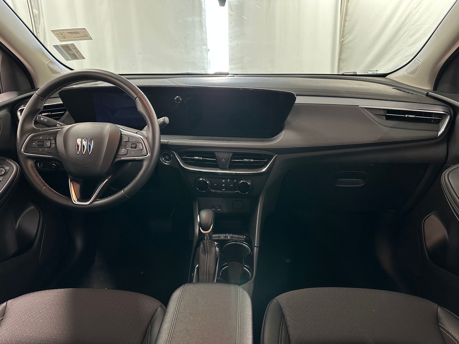 Thumbnail: 2025 Buick Encore GX - 2