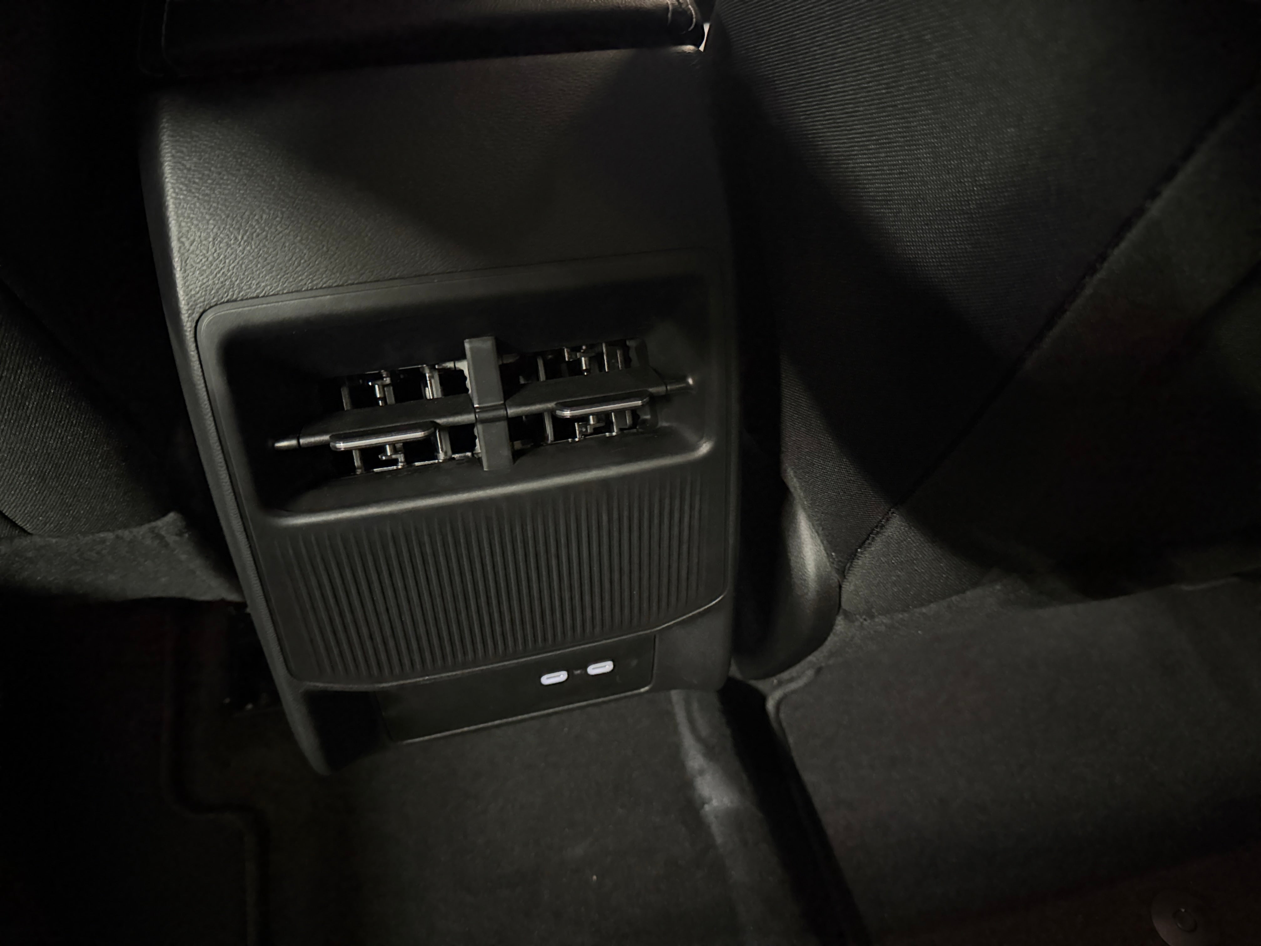 2026 Jeep Cherokee Laredo HEV 4X4's photo