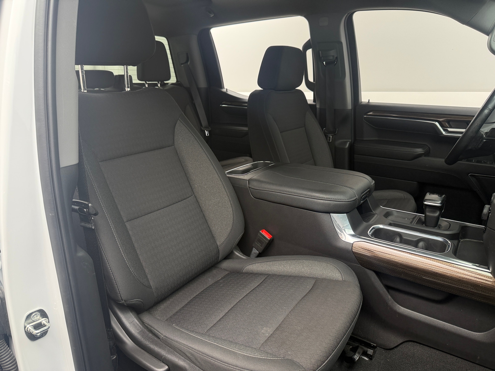 Thumbnail: 2024 Chevrolet Silverado 1500 - 2