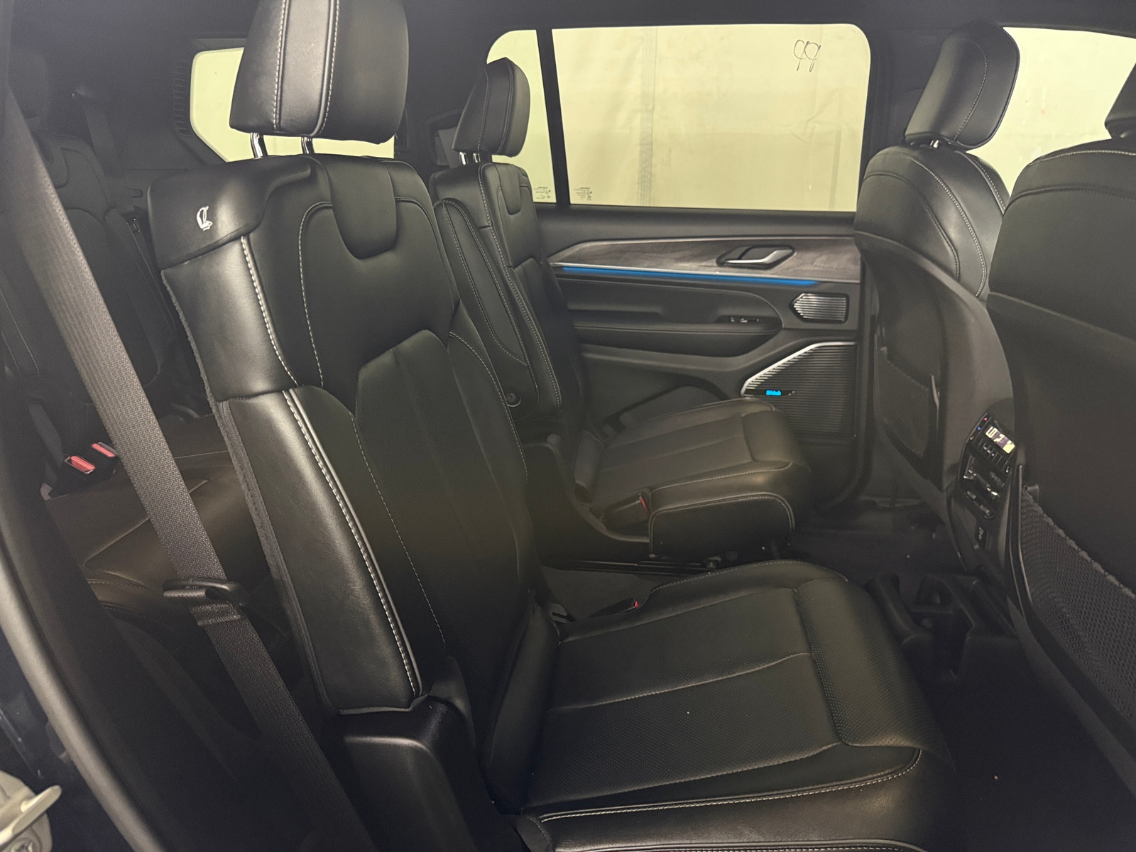 Thumbnail: 2023 Jeep Grand Cherokee L - 5