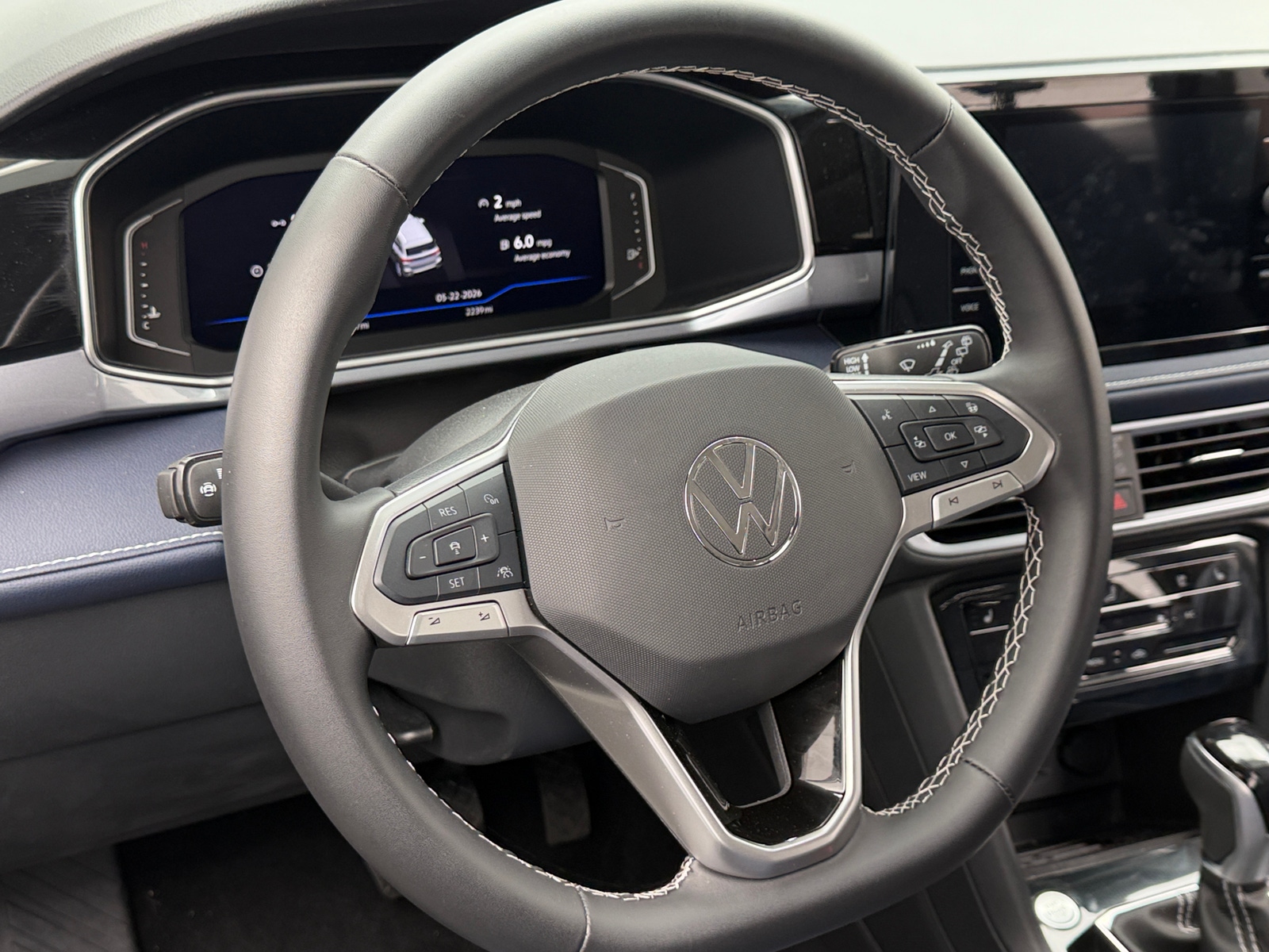 Thumbnail: 2025 Volkswagen Taos - 4