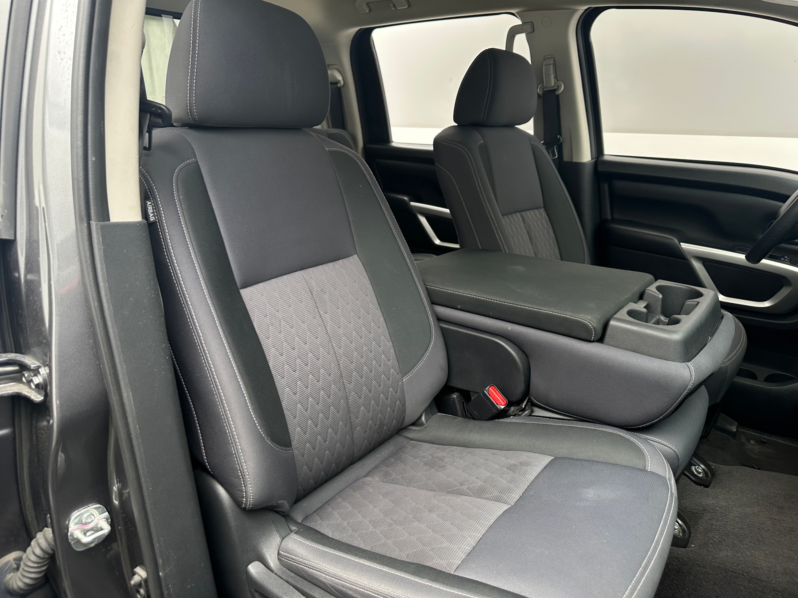 Thumbnail: 2021 Nissan Titan - 2