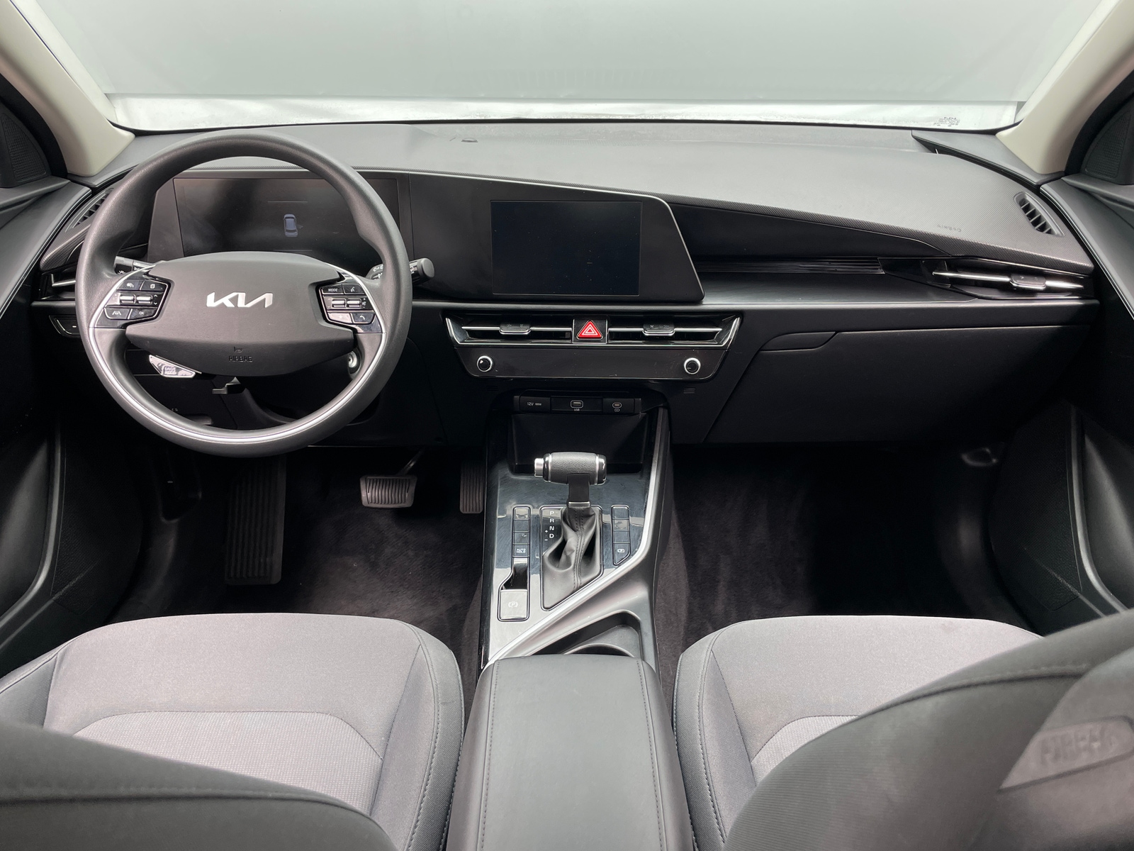 Thumbnail: 2024 Kia Niro - 3