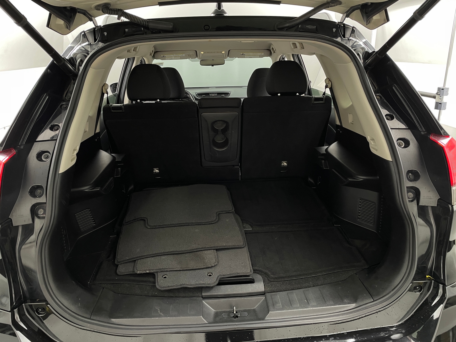Thumbnail: 2018 Nissan Rogue - 7