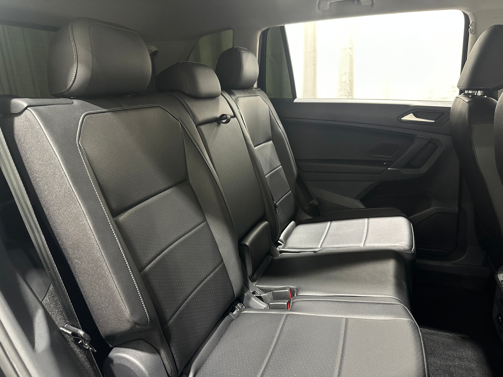 Thumbnail: 2020 Volkswagen Tiguan - 5