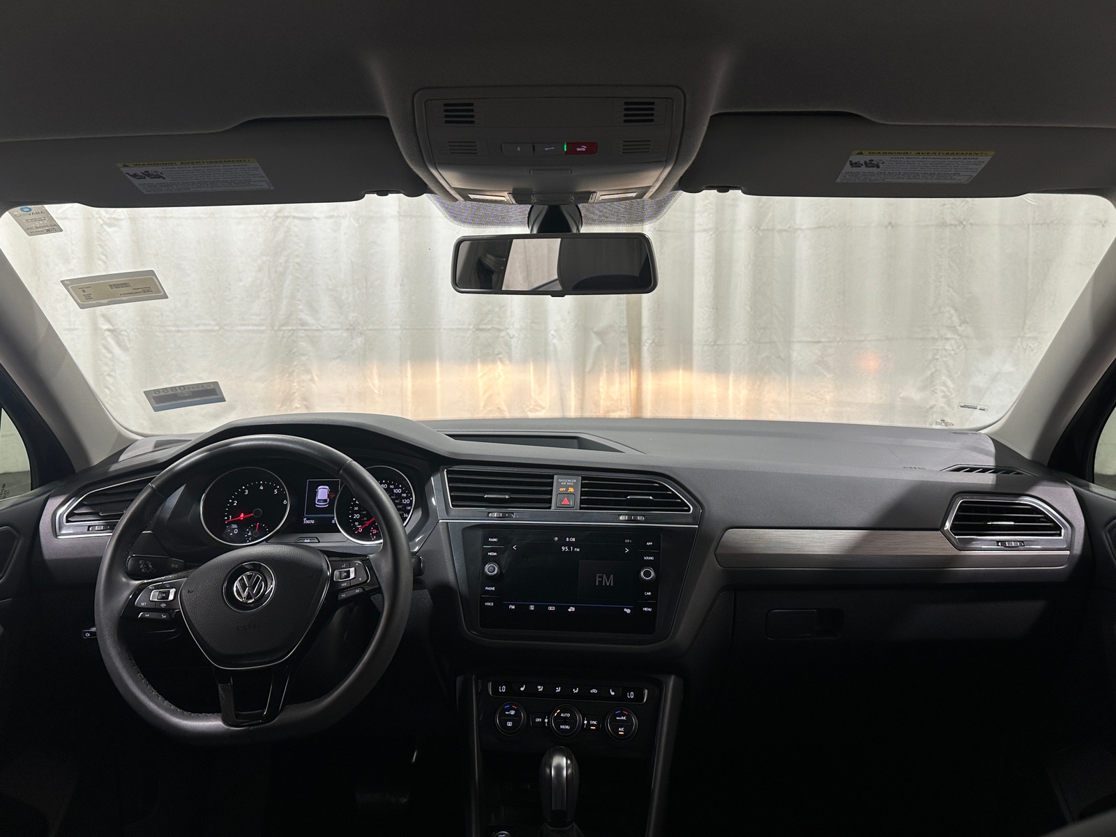 Thumbnail: 2020 Volkswagen Tiguan - 2