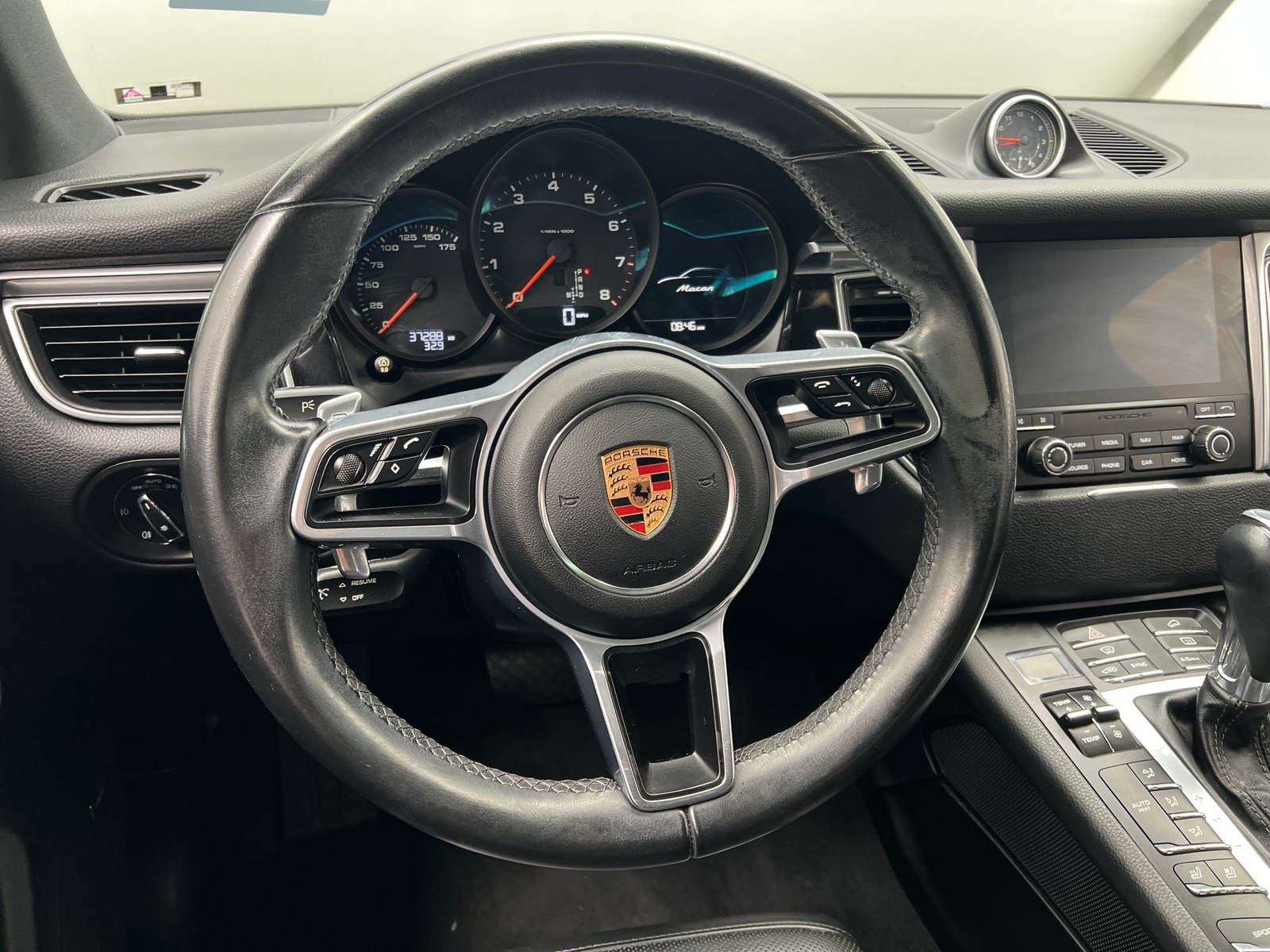 Thumbnail: 2018 Porsche Macan - 4