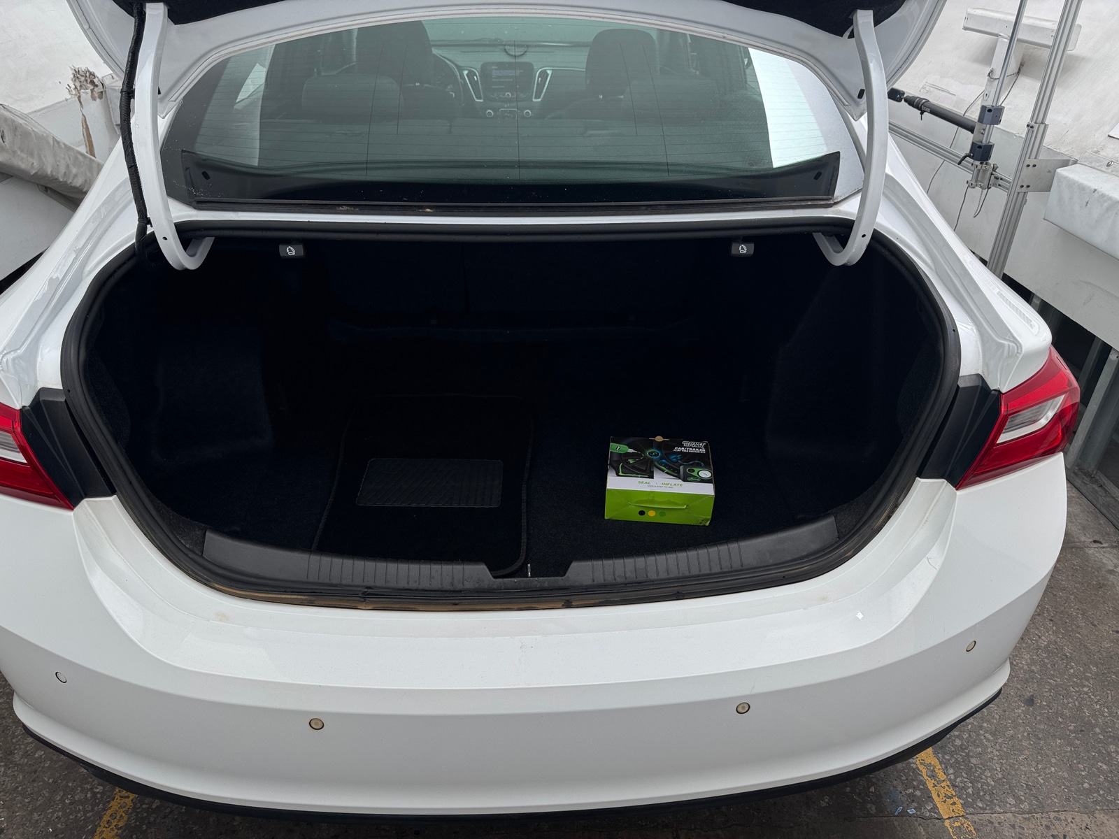 Thumbnail: 2024 Chevrolet Malibu - 7