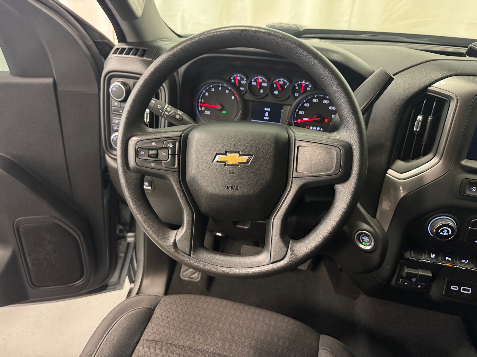 Thumbnail: 2024 Chevrolet Silverado 2500 - 5