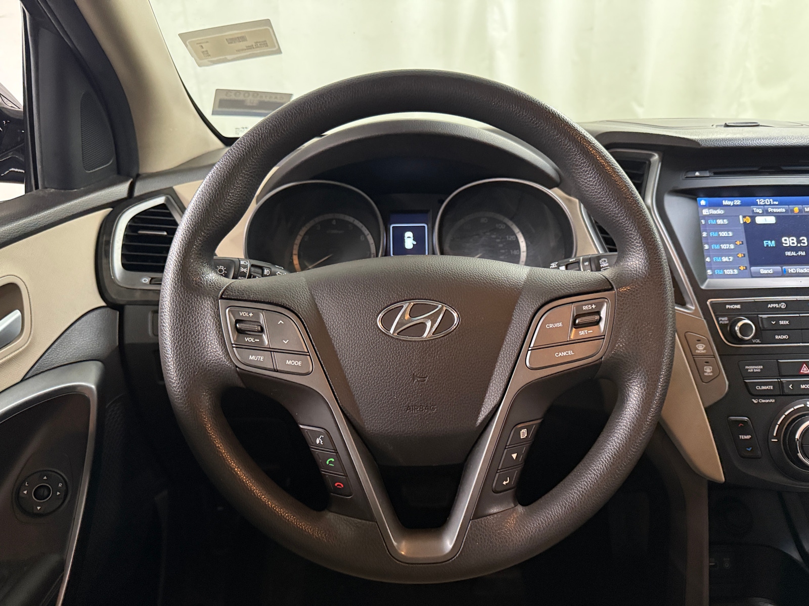 Thumbnail: 2017 Hyundai Santa Fe - 5