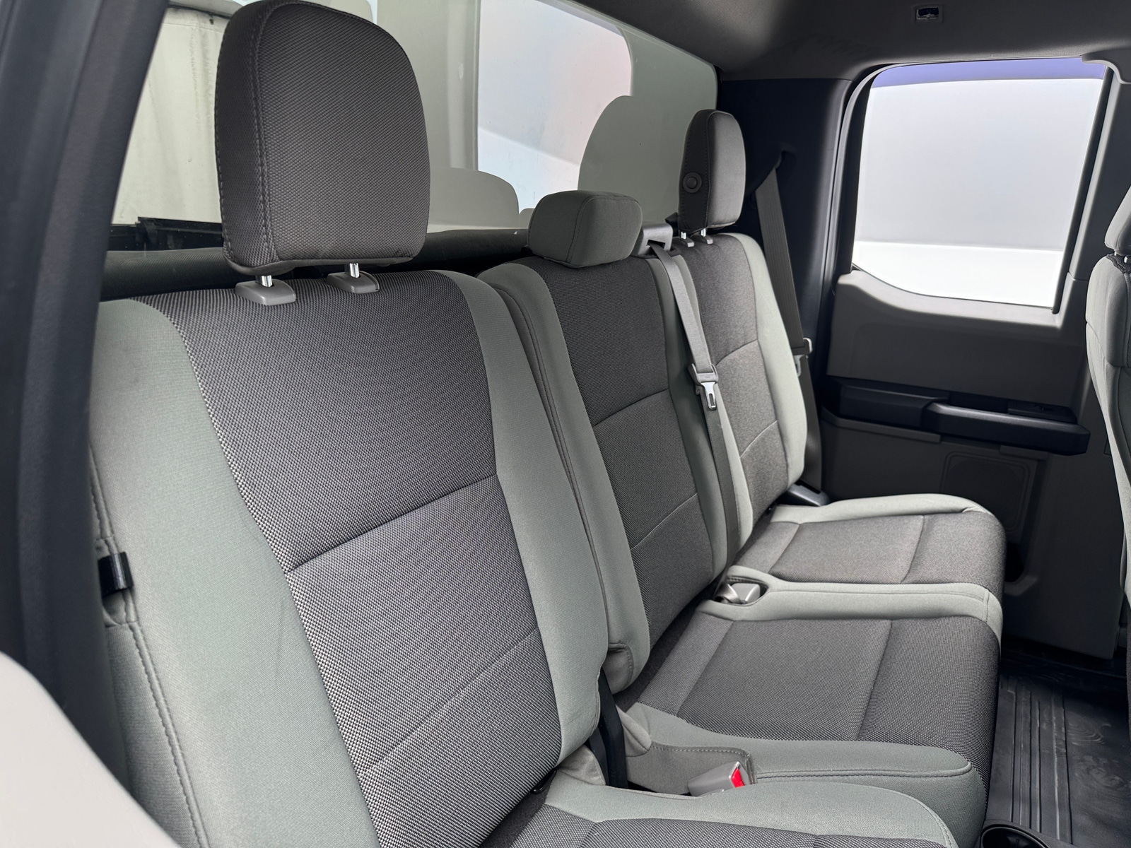 Thumbnail: 2017 Ford Econoline - 6