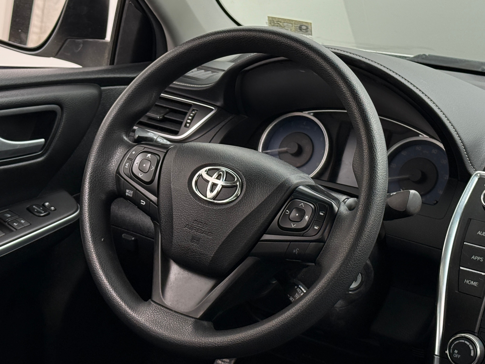 Thumbnail: 2015 Toyota Camry - 5