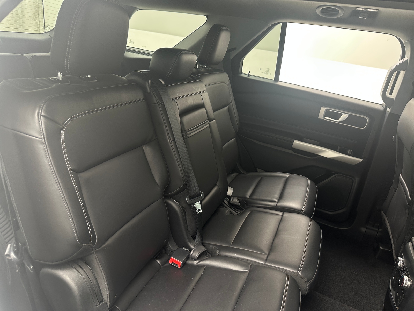Thumbnail: 2021 Ford Explorer - 6