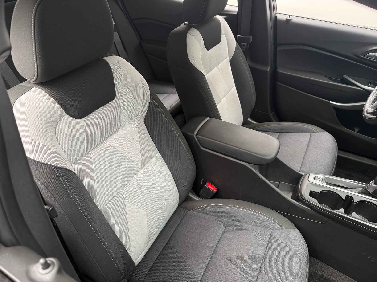 Thumbnail: 2024 Chevrolet Trax - 2