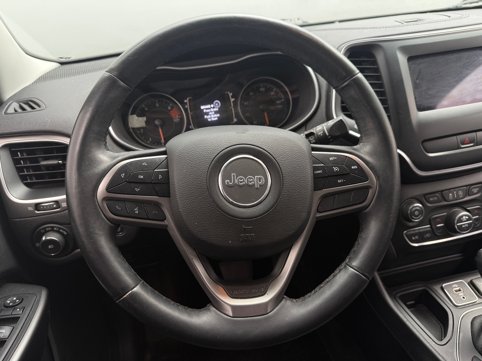 Thumbnail: 2019 Jeep Cherokee - 5