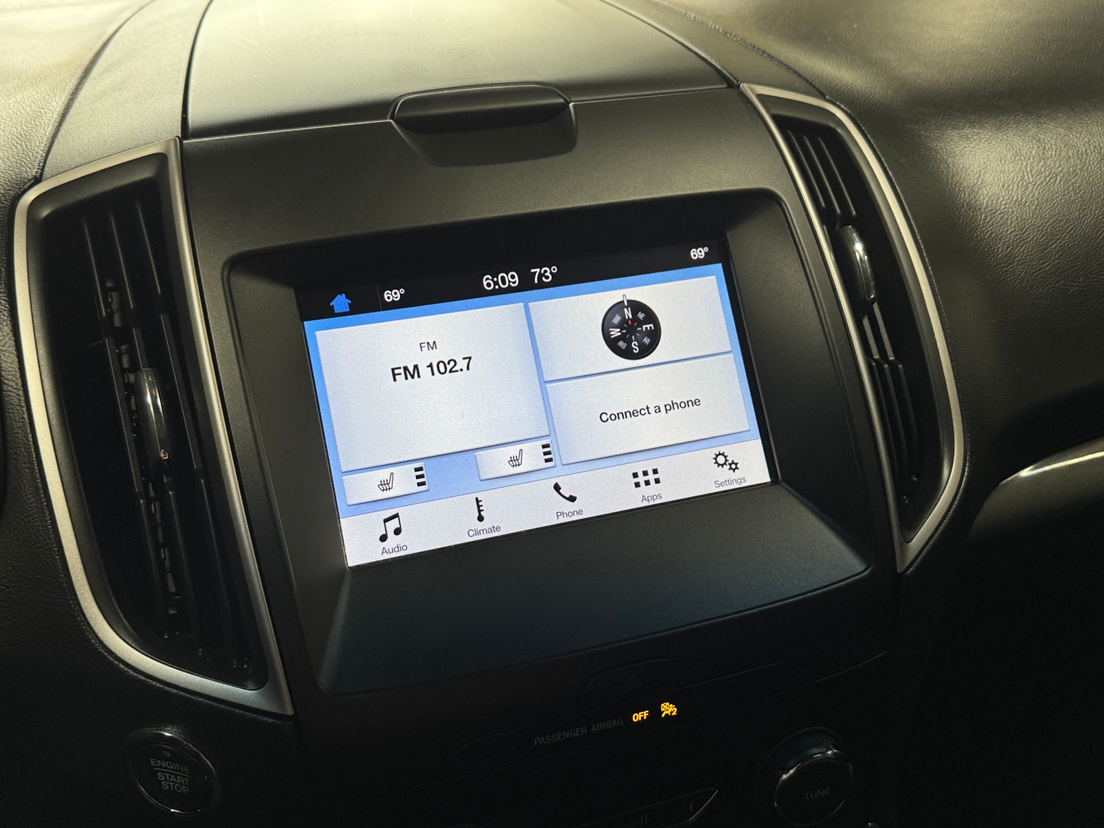 Thumbnail: 2019 Ford Edge - 4