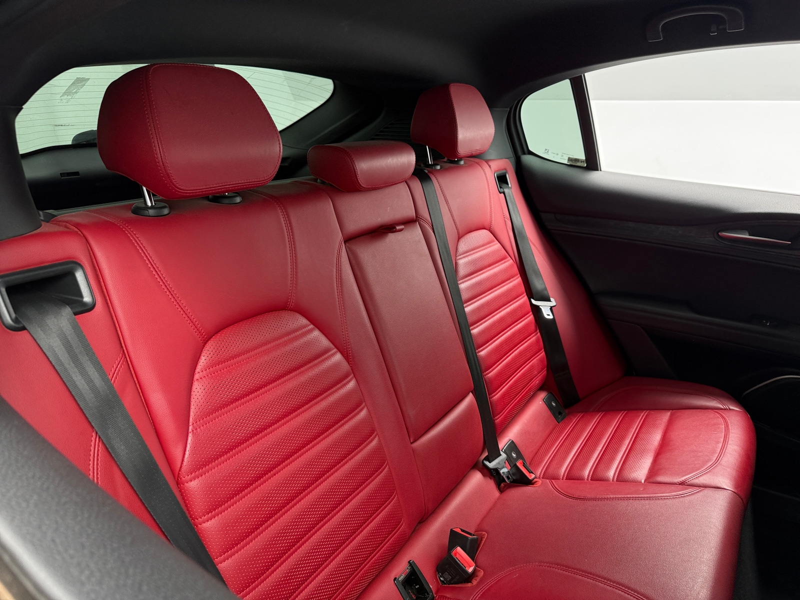 Thumbnail: 2023 Alfa Romeo Stelvio - 5