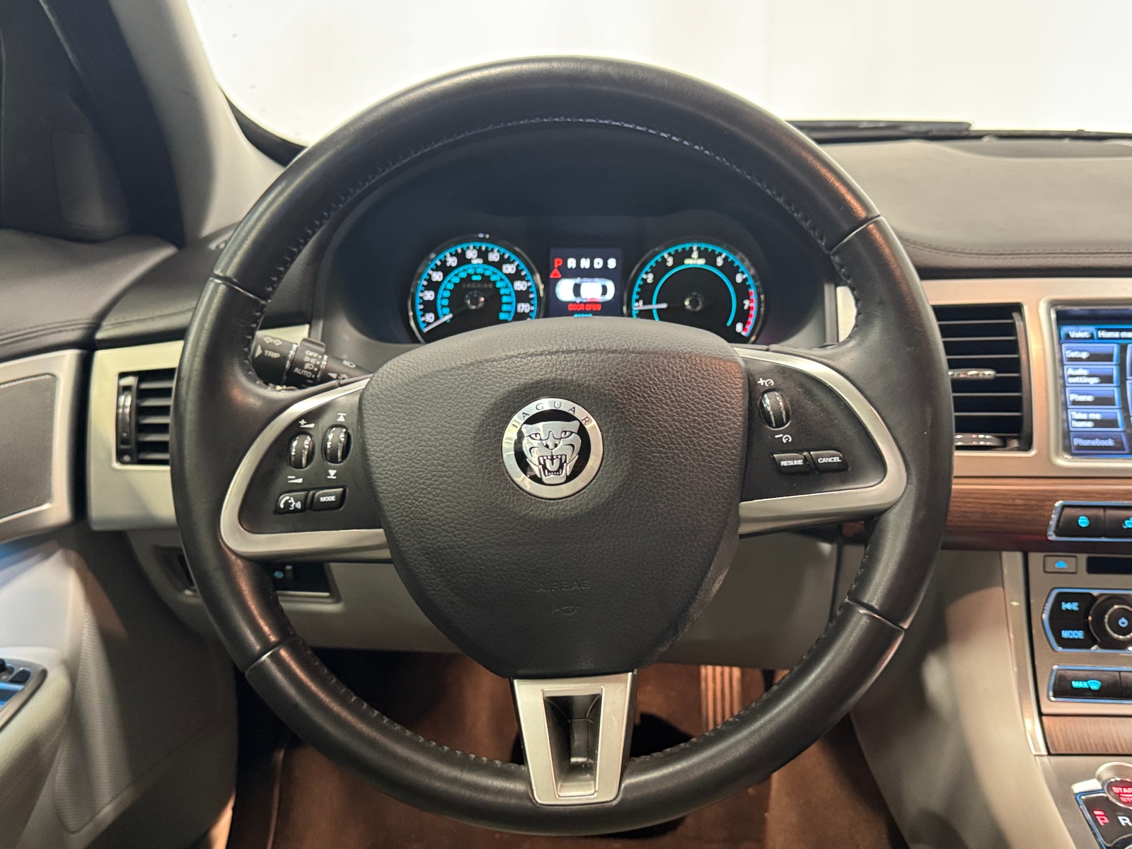 Thumbnail: 2013 Jaguar XF - 4
