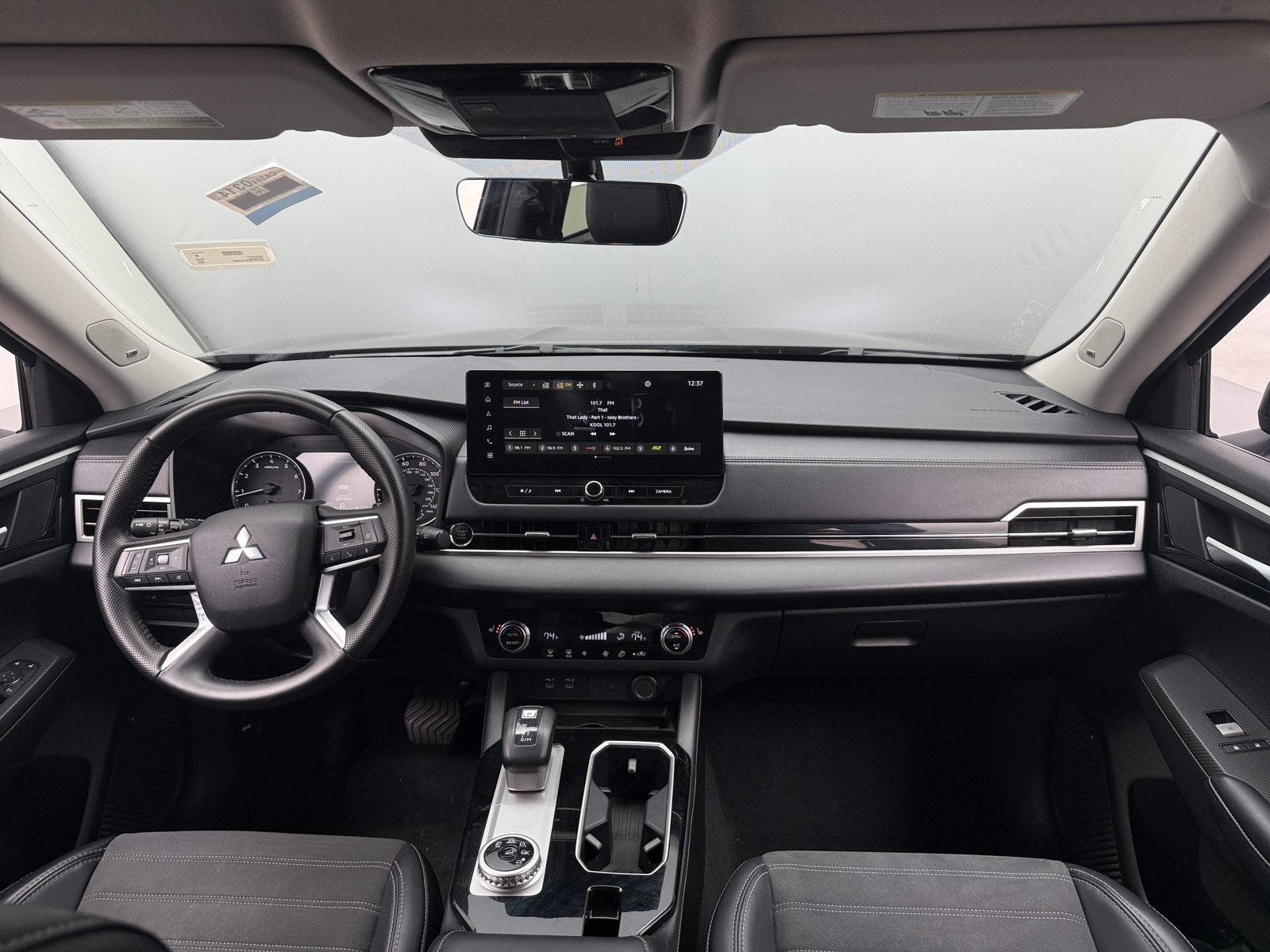 Thumbnail: 2025 Mitsubishi Outlander - 2