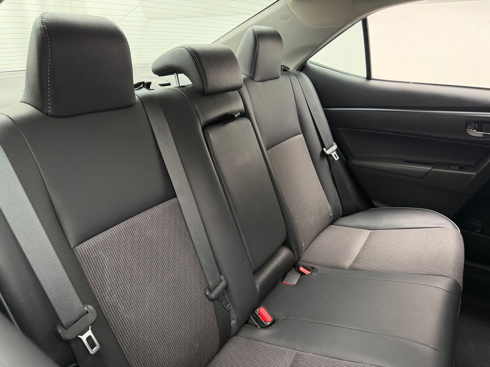 Thumbnail: 2016 Toyota Corolla - 6