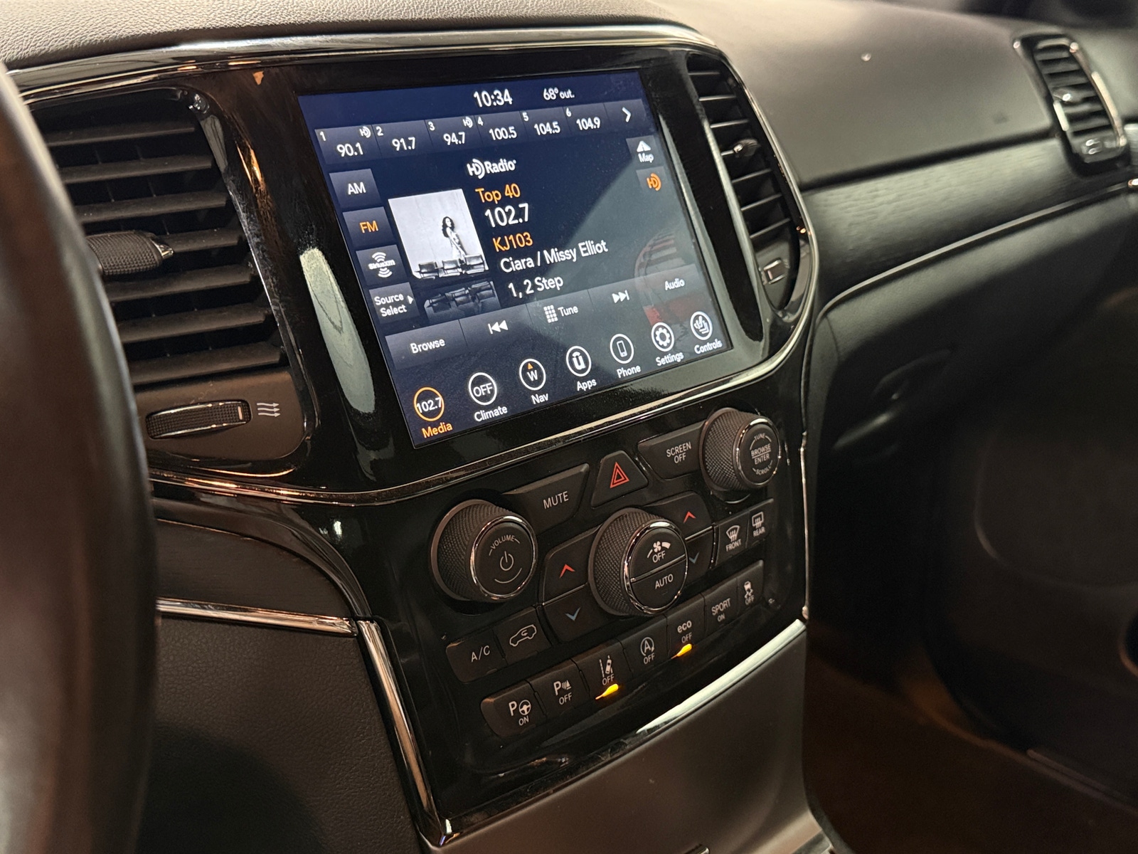 Thumbnail: 2021 Jeep Grand Cherokee - 3
