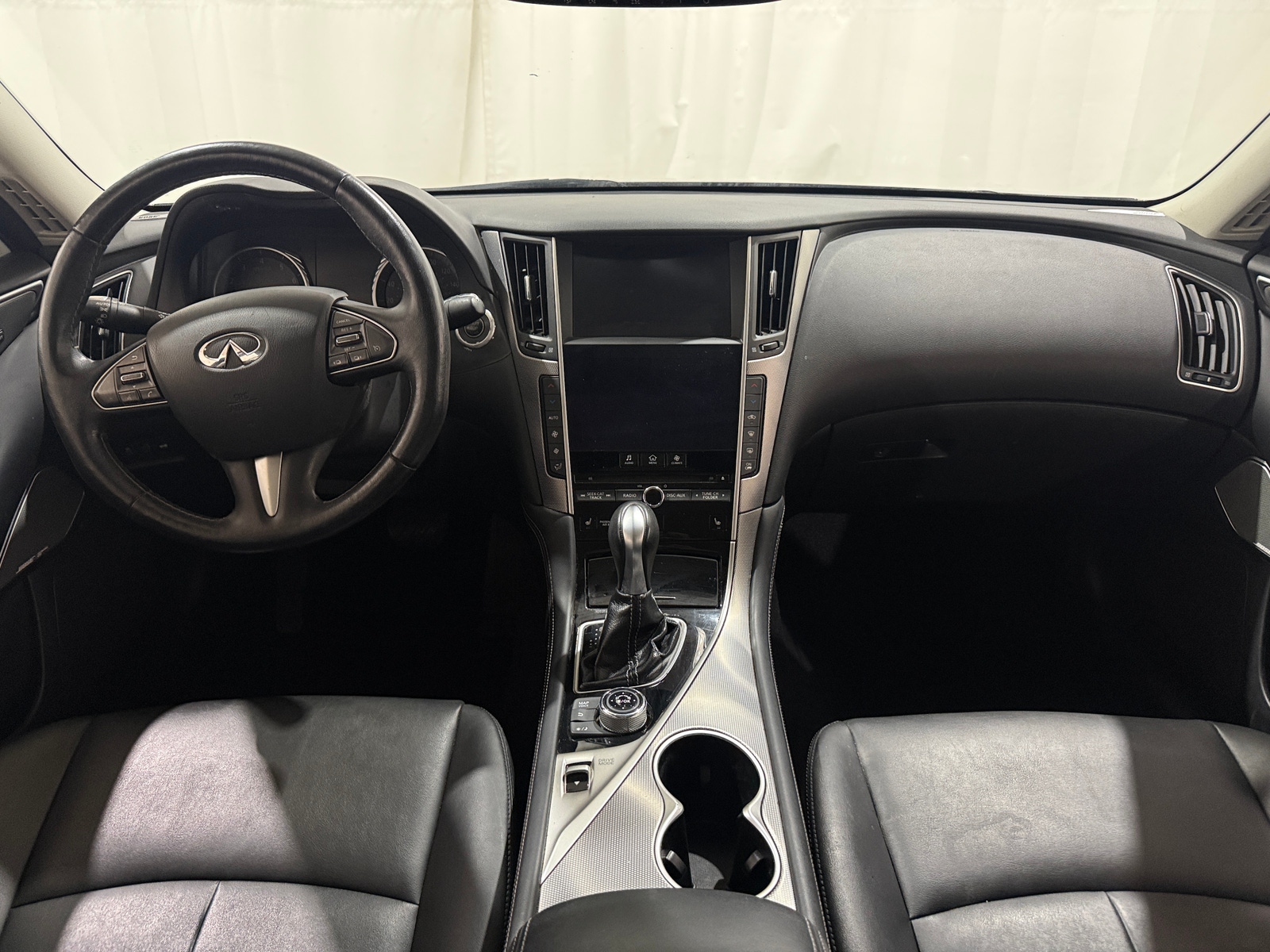Thumbnail: 2017 INFINITI Q50 - 2
