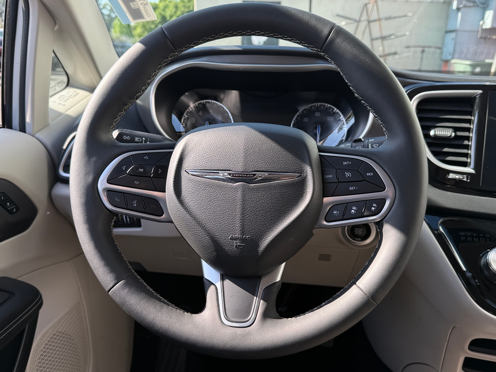 Thumbnail: 2024 Chrysler Pacifica - 4