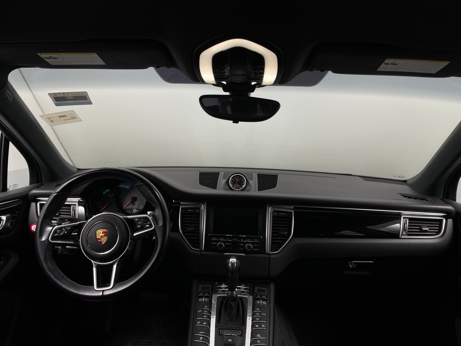 Thumbnail: 2016 Porsche Macan - 2