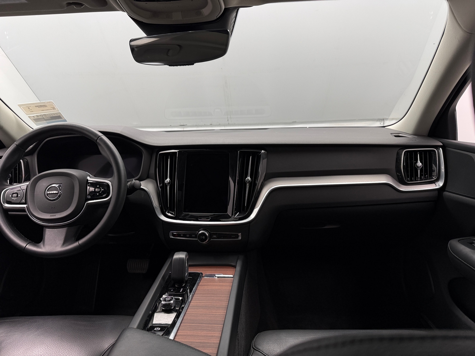 Thumbnail: 2024 Volvo S60 - 2