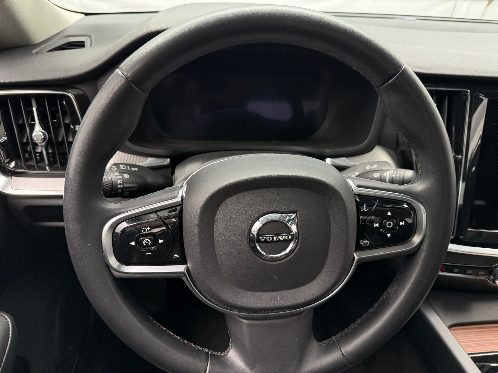 Thumbnail: 2024 Volvo S60 - 4