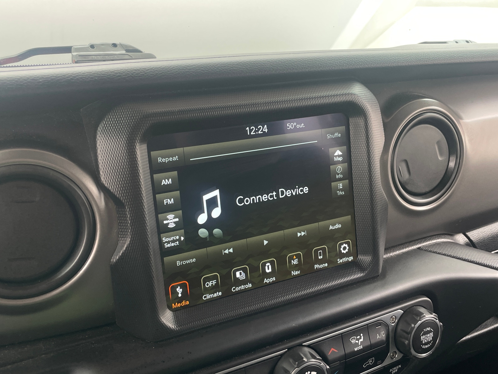 Thumbnail: 2022 Jeep Gladiator - 4