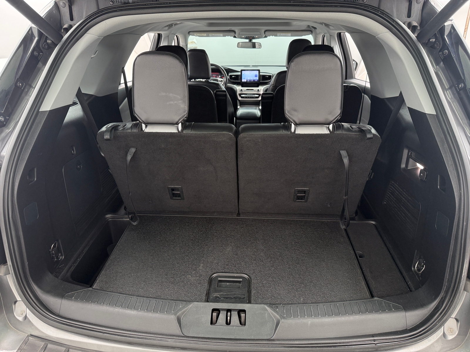 Thumbnail: 2021 Ford Explorer - 7