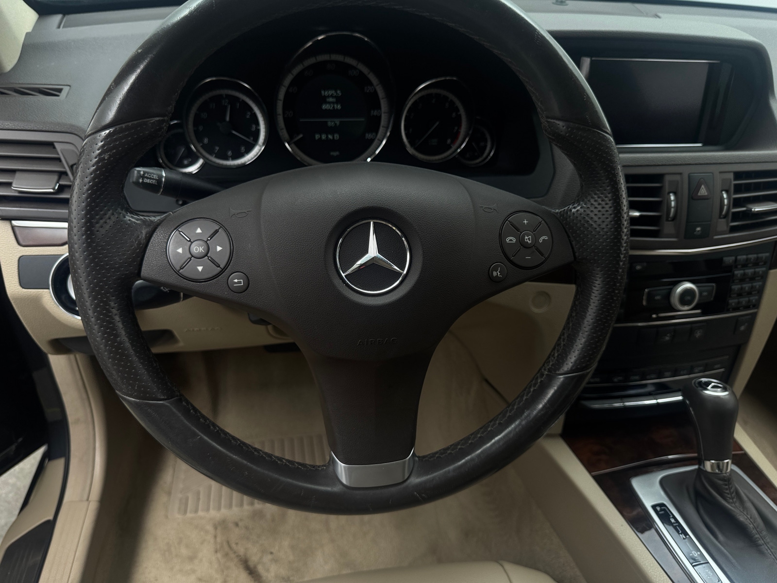 Thumbnail: 2010 Mercedes-Benz E-Class - 3