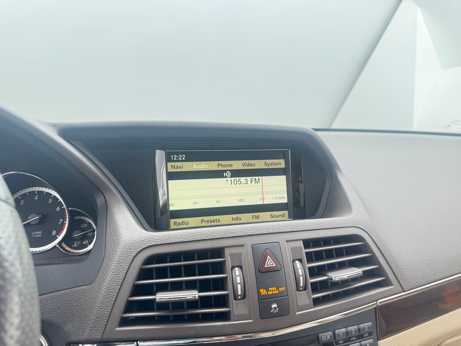 Thumbnail: 2010 Mercedes-Benz E-Class - 2