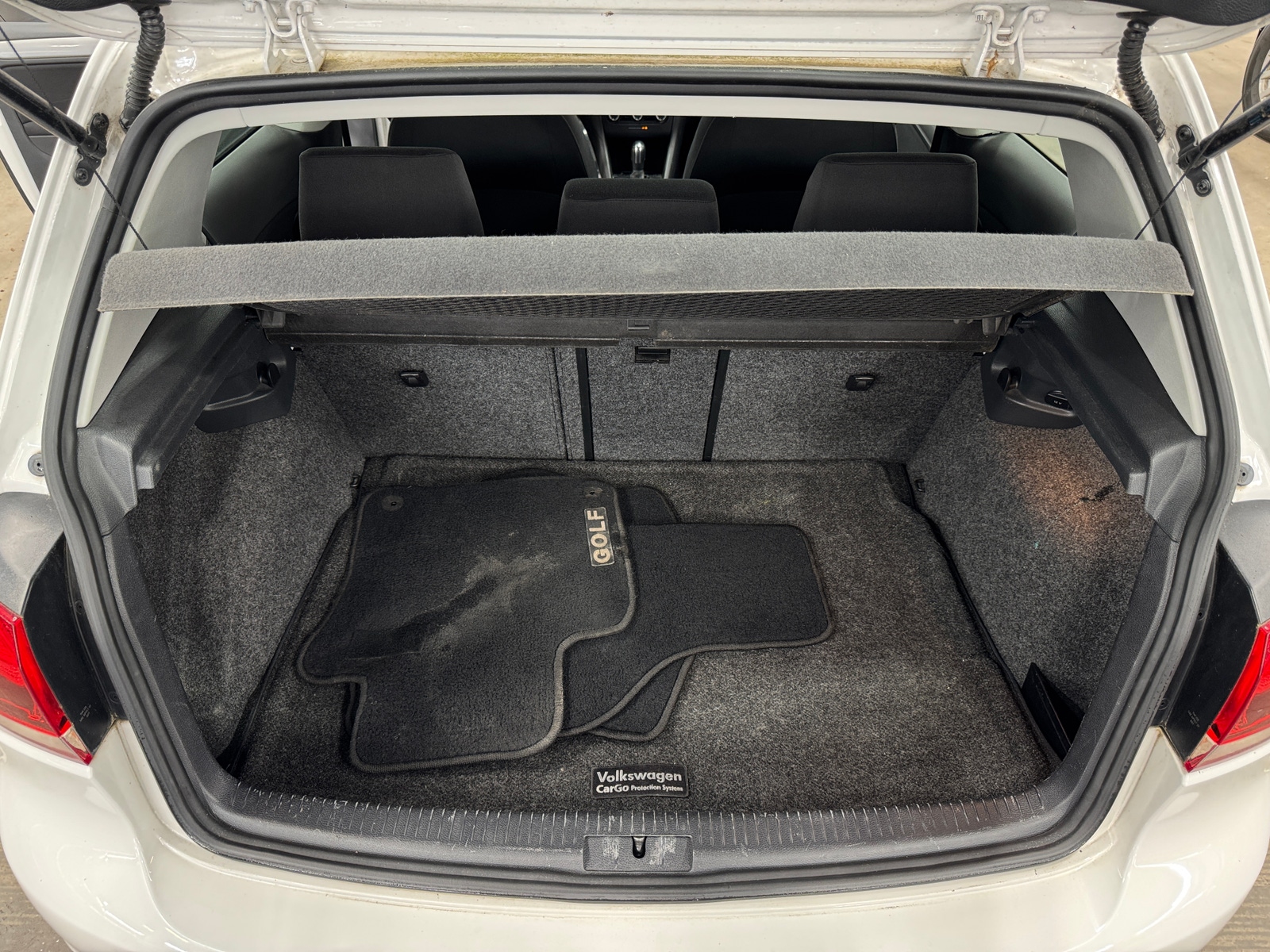 Thumbnail: 2012 Volkswagen Golf - 7