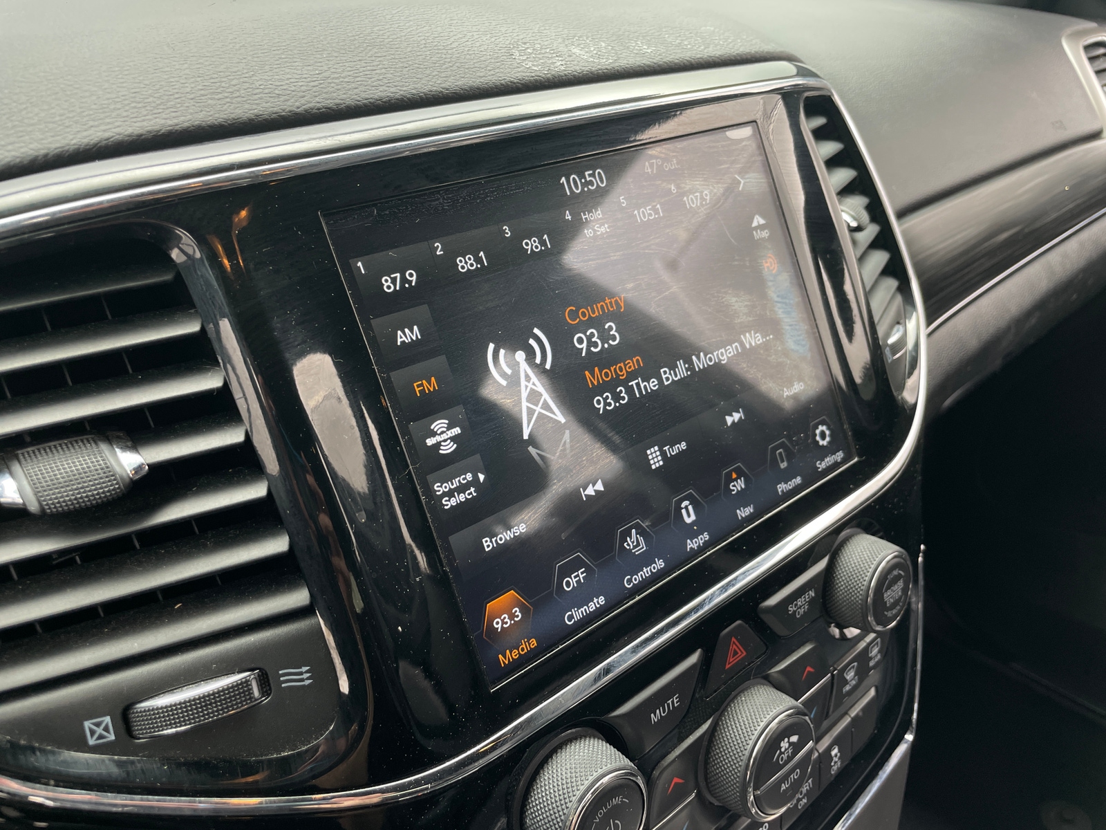 Thumbnail: 2019 Jeep Grand Cherokee - 3